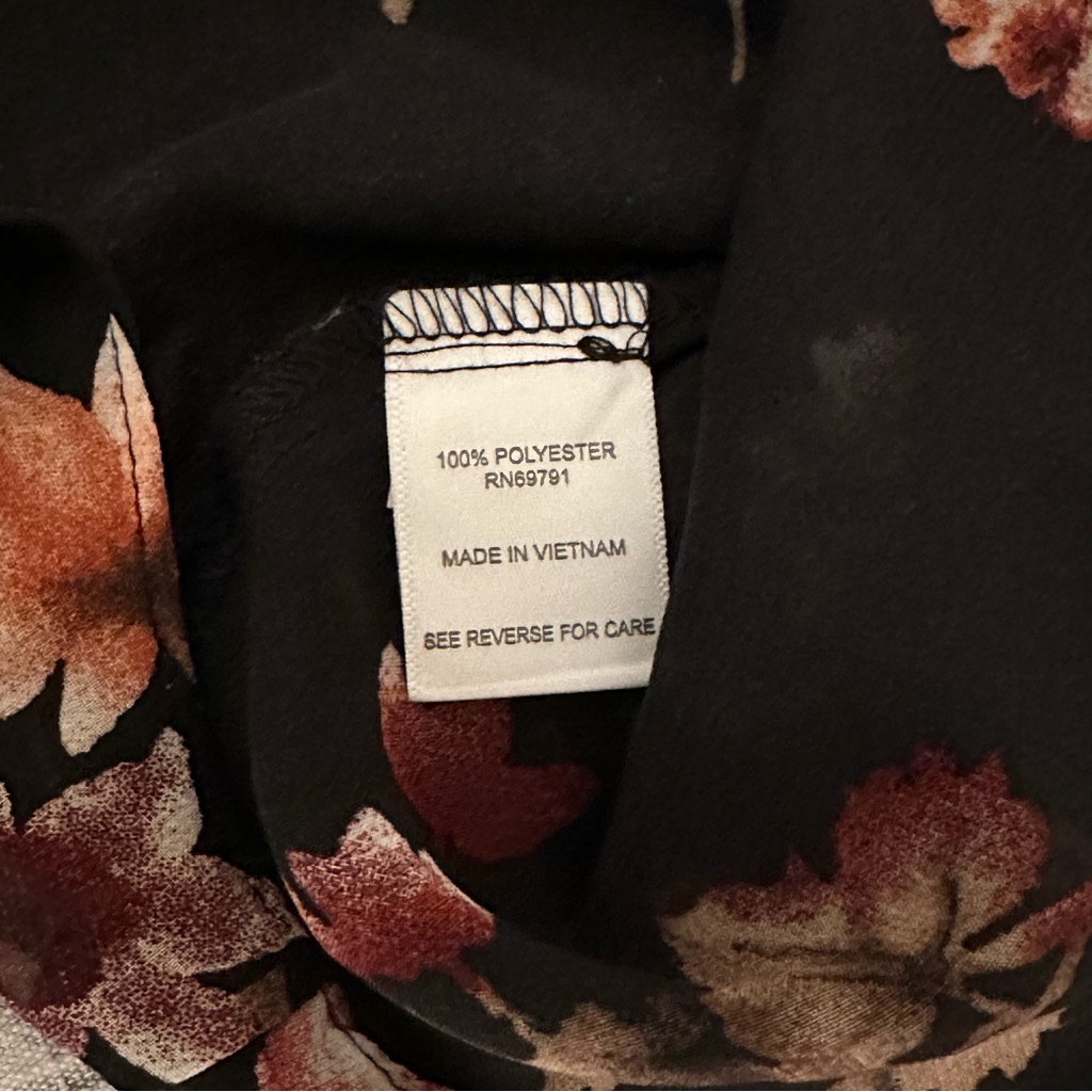 Roz & Ali V-Neck Asymmetrical Sheer Sleeves Black Floral Blouse Size 2x — image 7 of 8